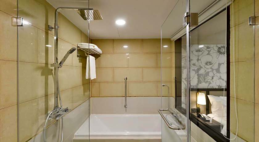 Oakwood Hotel & Residence Bangkok