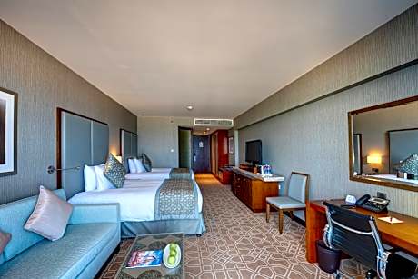 Standard Twin Room with Balcony and Pool View