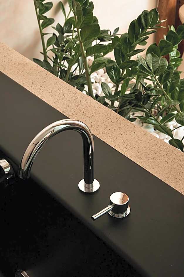 Uzenie All Suites Boutique Resort