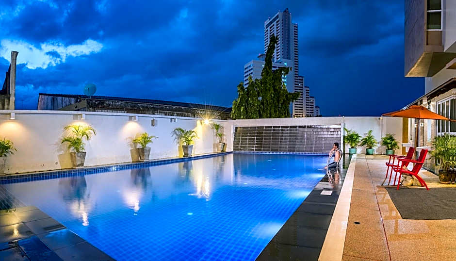 Buri Sriphu Boutique Hotel