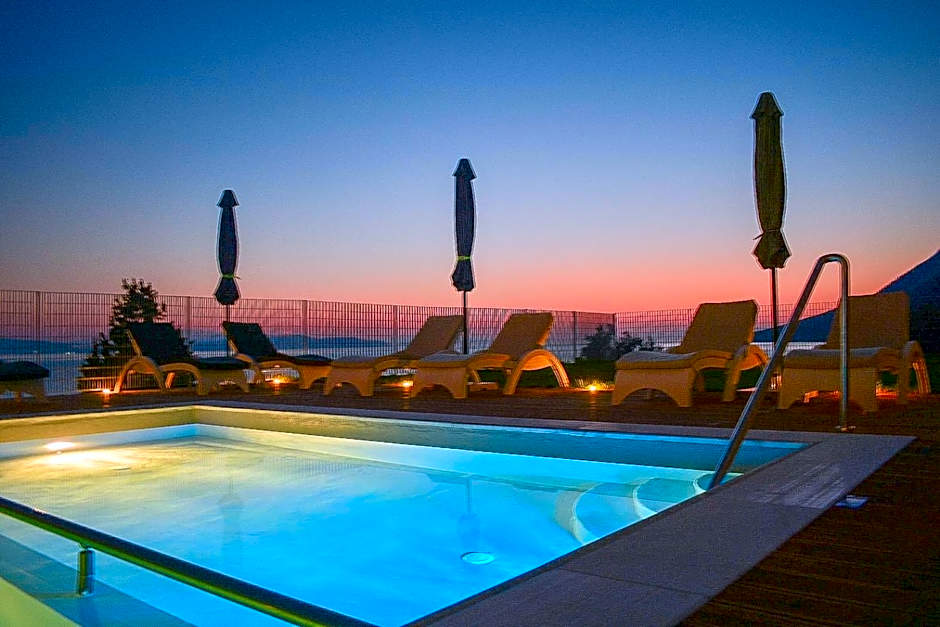 Pantheon Hotel & Suites