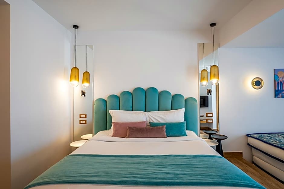 Cresanto Luxury Suites