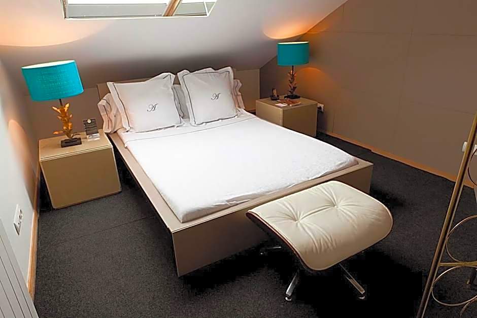 ApartaSuites Satellite by Abalu Hotels