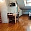 Aurelia Garden Gold B&B