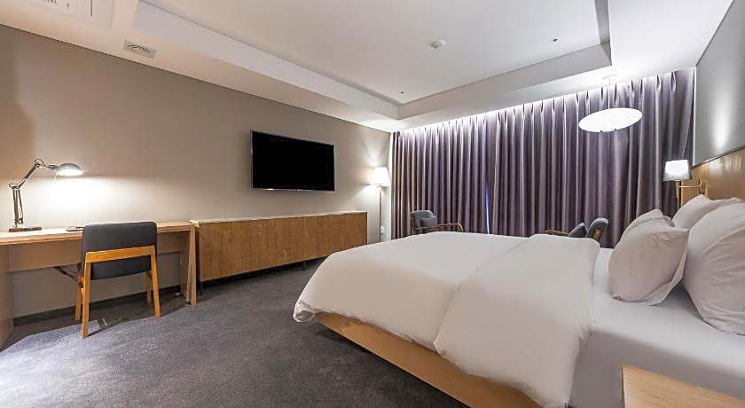 Gwangju HOUND Hotel (formerly Gwangju Washington Hotel)