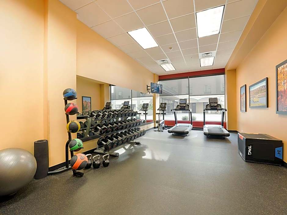 Hotel Maison Yakima Tapestry Collection by Hilton