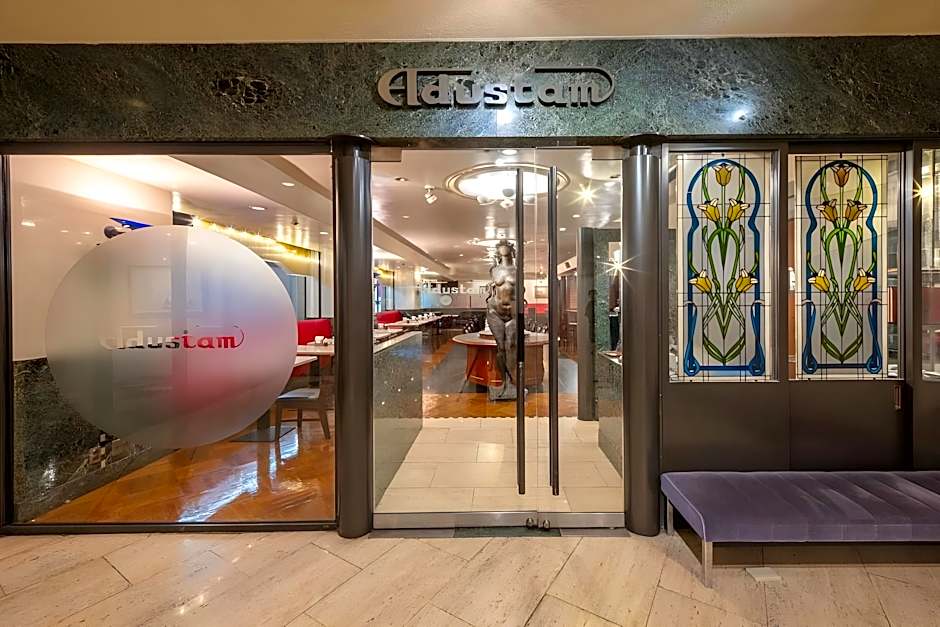 New Osaka Hotel