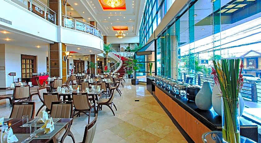 Sarrosa International Hotel And Residential Suites