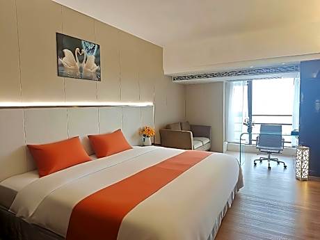 Luxury King Room