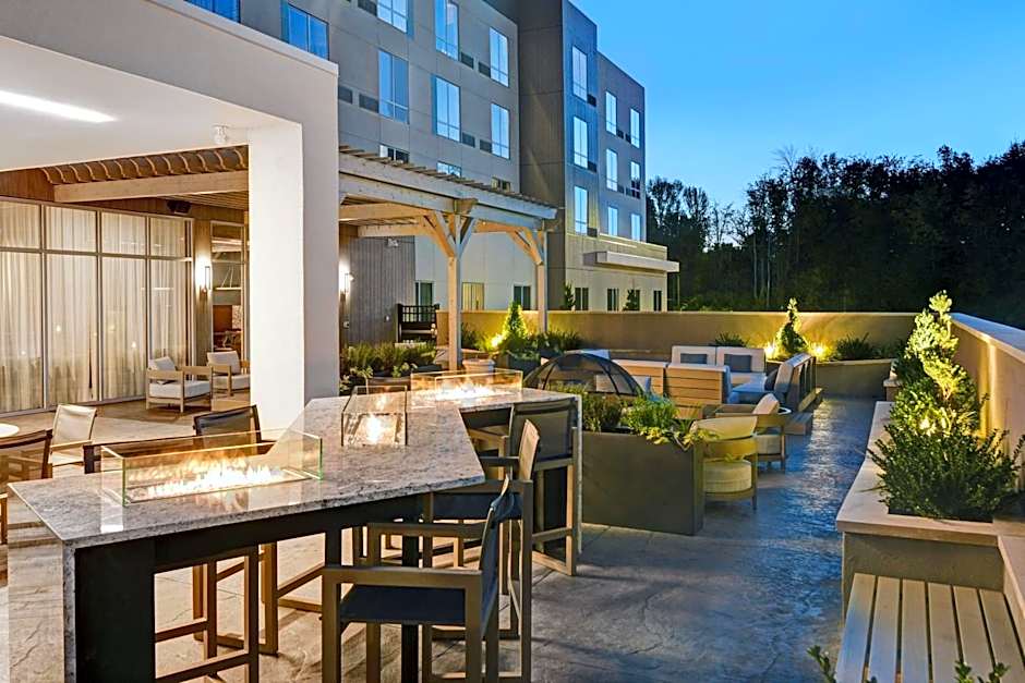 Courtyard by Marriott Hamilton