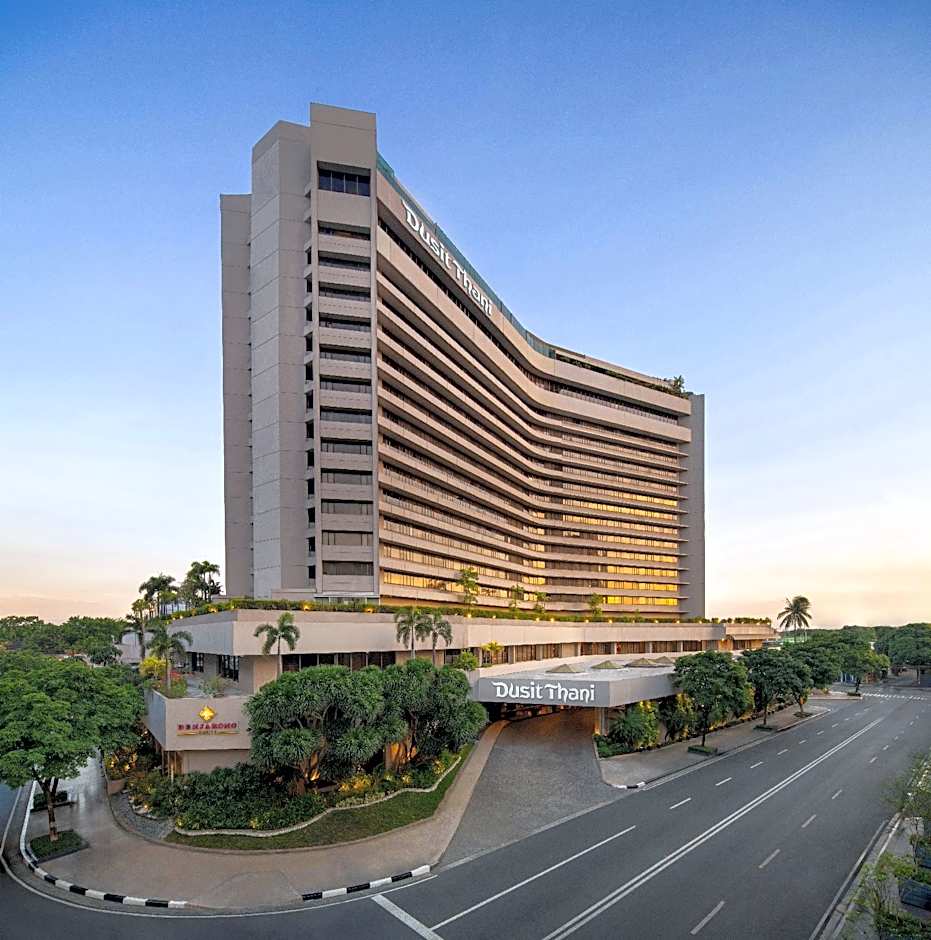 Dusit Thani Manila Hotel