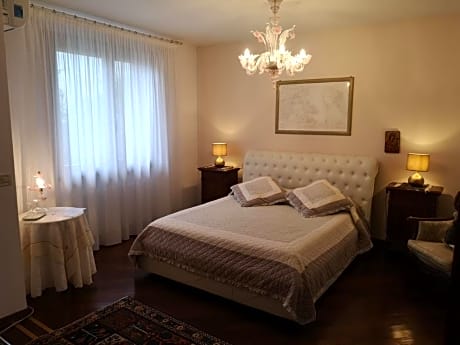 Double Room with Spa Bath