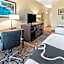 La Quinta Inn & Suites by Wyndham Carlsbad