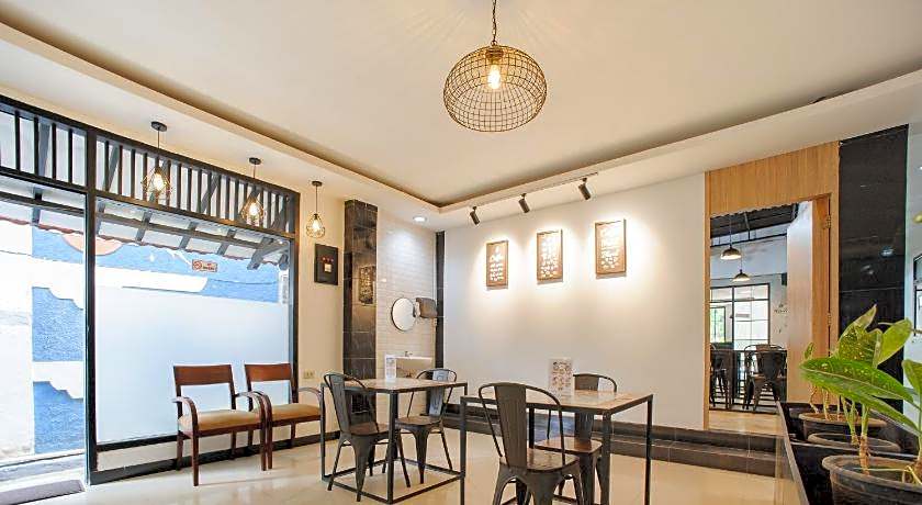 RedDoorz Plus @ Jalan Raden Intan Lampung