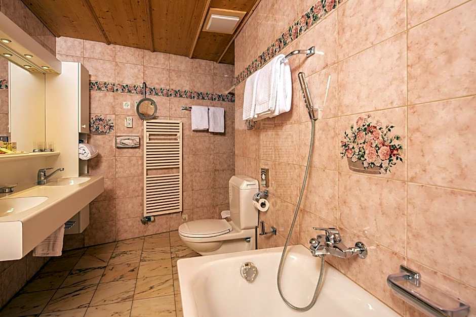 Relais & Châteaux Schlosshotel Chastè - Scuol Tarasp