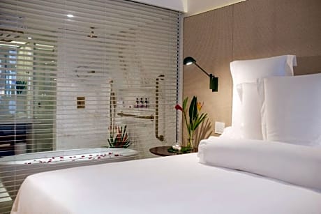 Deluxe King Internal View