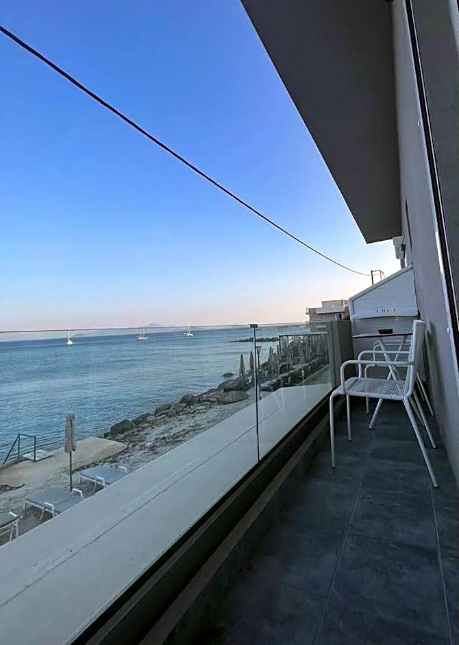 Pillbox Seafront Studios and Apartments