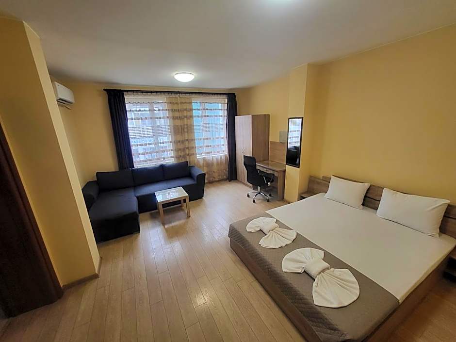 Twain Apart&Rooms