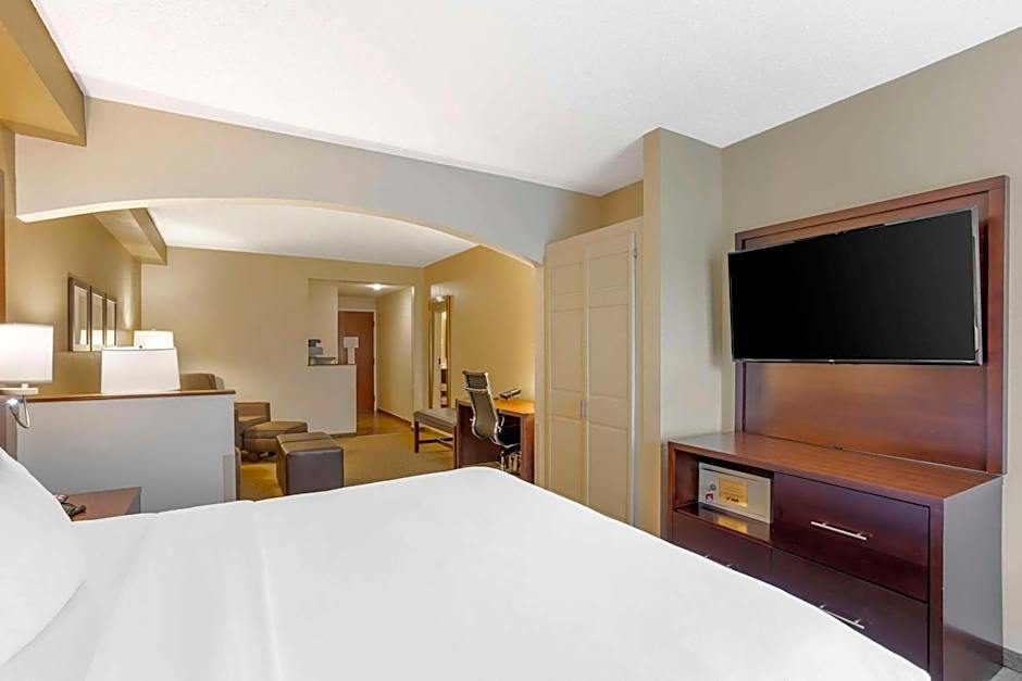 Comfort Suites near Penn State