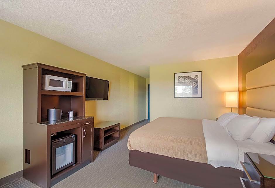 Clarion Inn