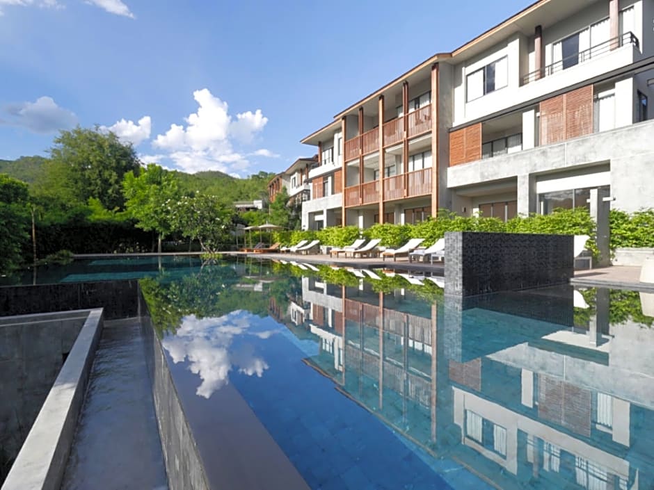 Veranda High Residence