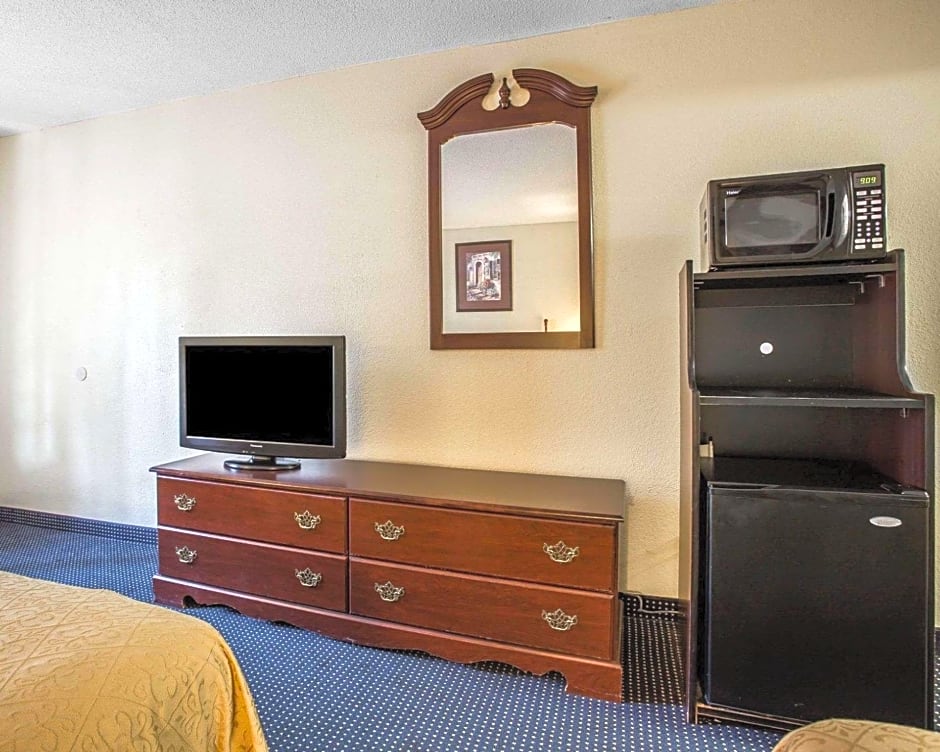 Quality Inn Manning I-95