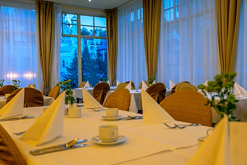Savoy Westend Hotel