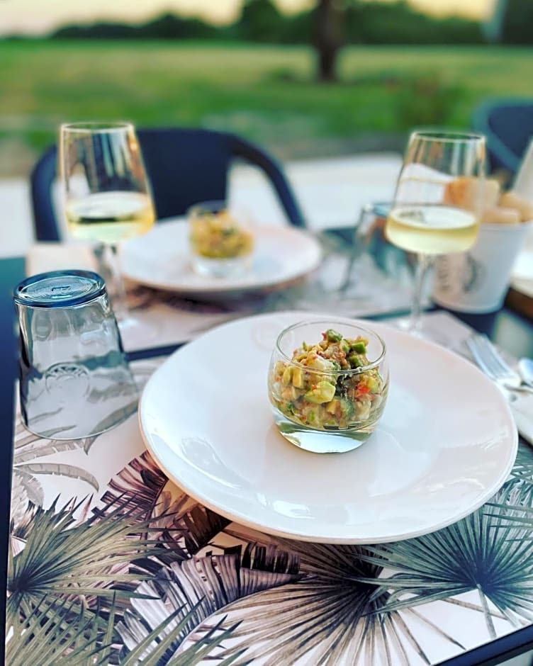 Château de Neyran chambre d'hôtes & Spa