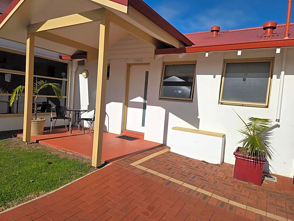 Pelicans Albany Middleton Beach