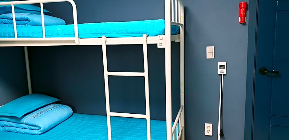 Photo 1 of 1 of Bed in 6-Bed Mixed Dormitory Room
