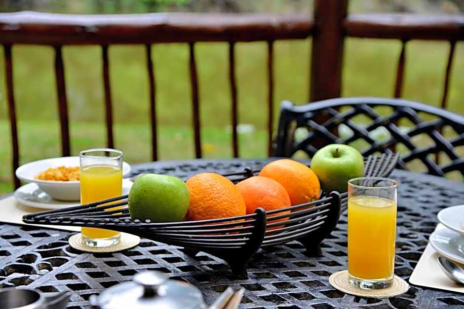Cambalala - Luxury Units - in Kruger Park Lodge - Serviced Daily, Free Wi-Fi