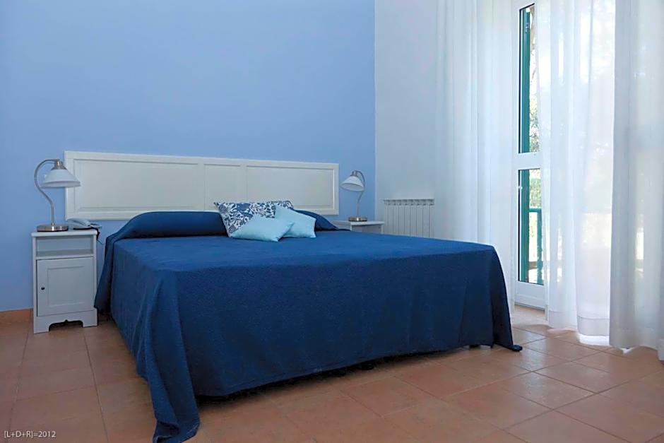 Photo 1 of 6 of Double Room