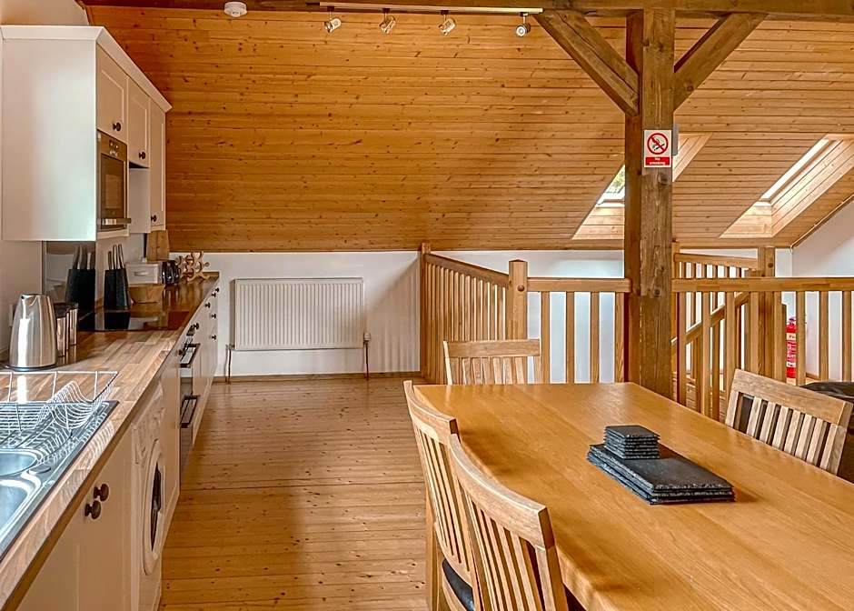 Glen Clova Lodges