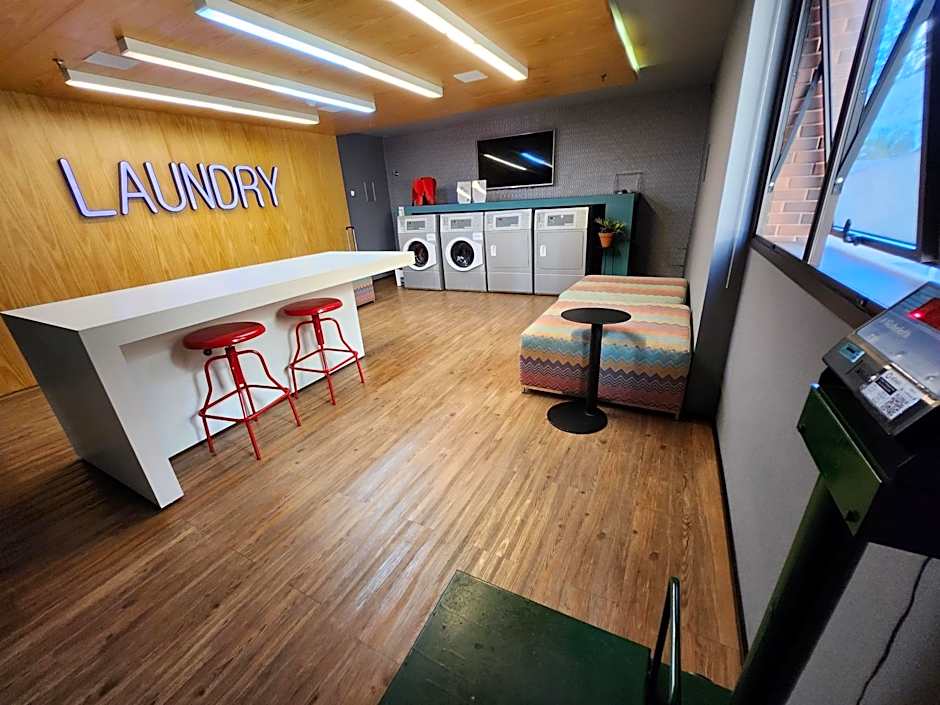 AlphaStay by Alpha - StayService