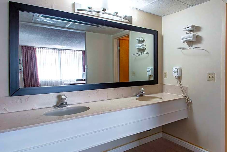 Econo Lodge Elko