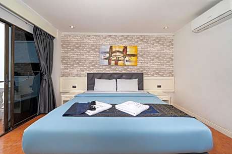 King Room with Pool View