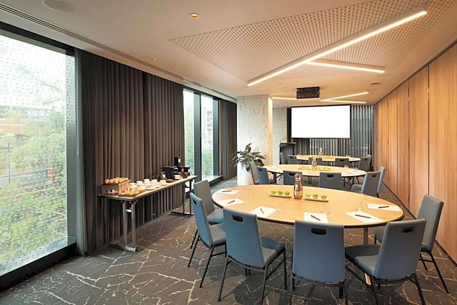 Crowne Plaza Adelaide By IHG