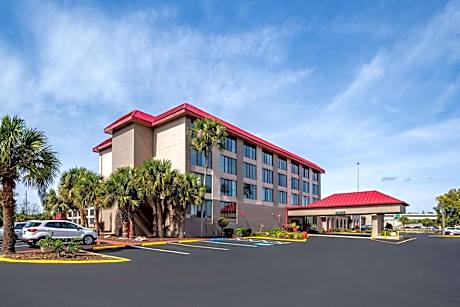 Lakeland Hotel