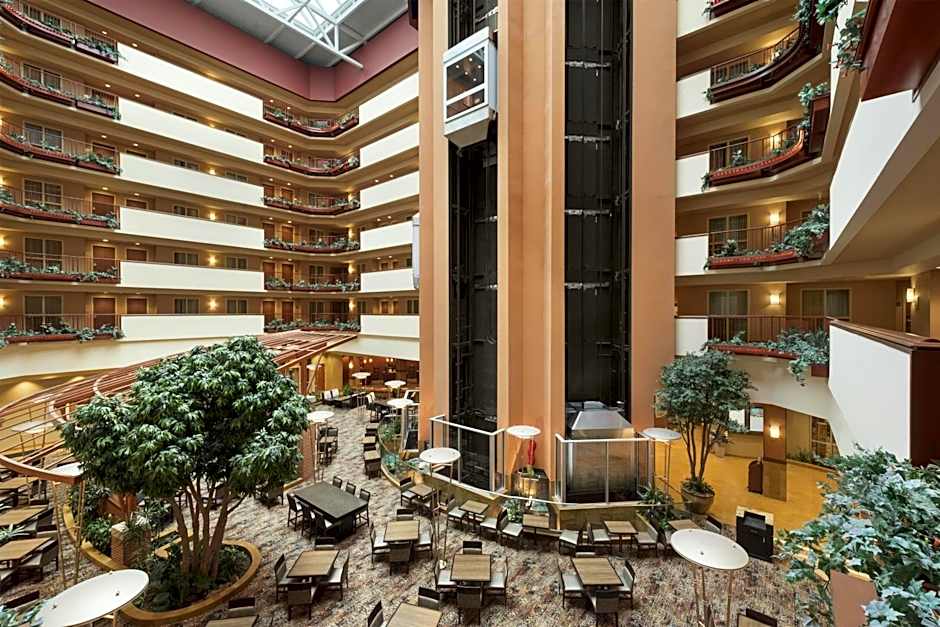 Embassy Suites By Hilton Omaha-La Vista Hotel & Conference Center