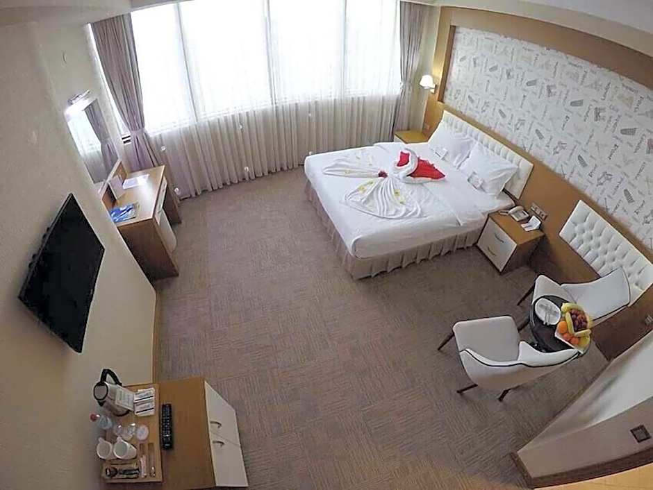 Yol İş Holiday Adana Otel