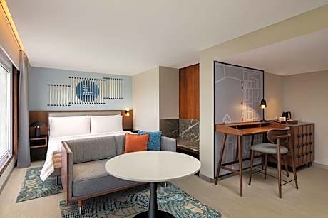Deluxe Guest room, 1 King, Backwater Island view, Balcony