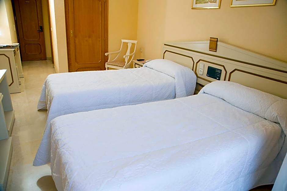 Hotel Reina Victoria