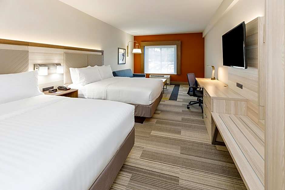 Holiday Inn Express & Suites Sturbridge By IHG
