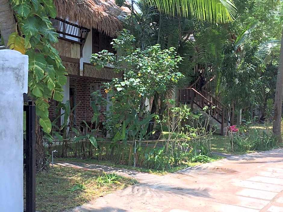 Panji Panji Tropical Wooden Home Langkawi