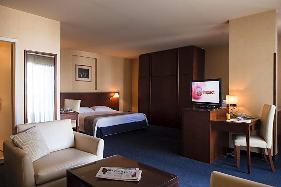 The Mayflower Hotel