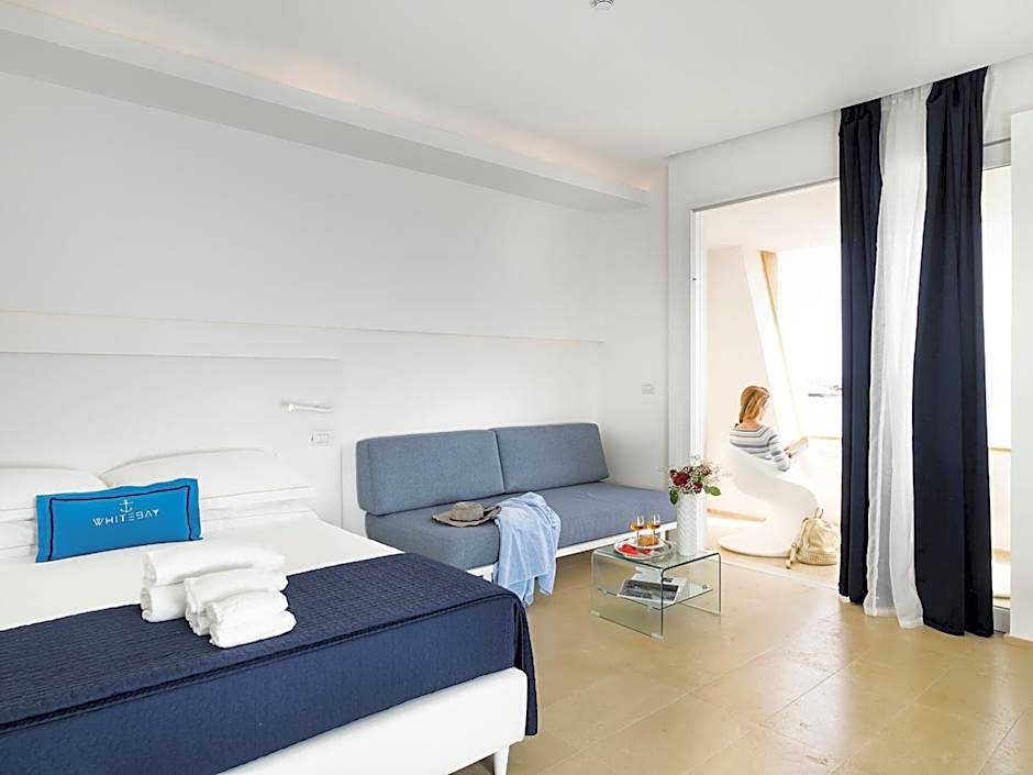 Junior Suite, Sea View — 7 fotoğraftan 1. fotoğraf
