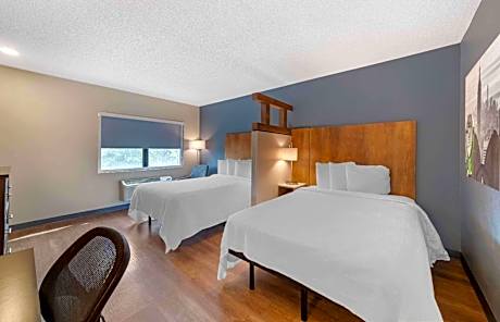 Superior Studio with 2 Double Beds - Non-Smoking