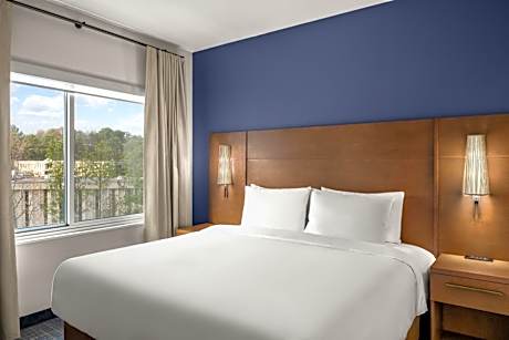 King Room with Sofa-Bed - Hearing Accessible