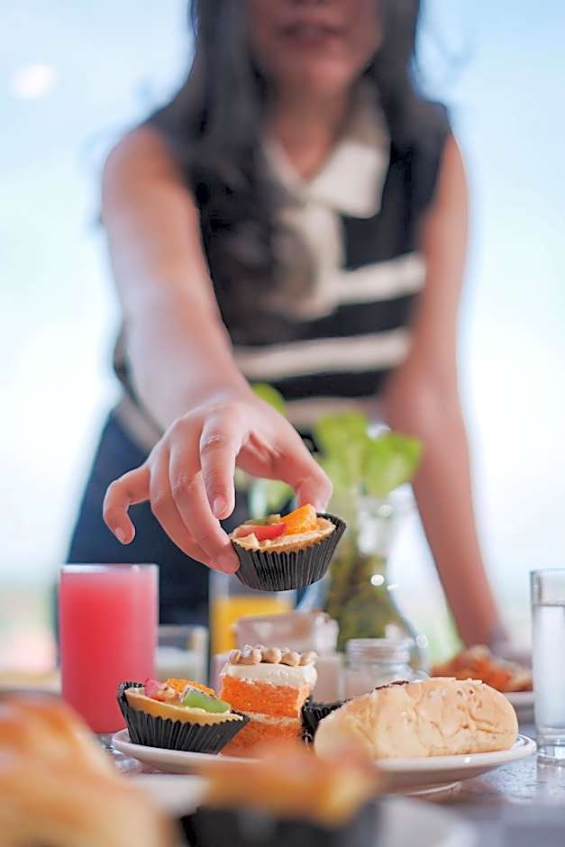 Grand Edge Hotel Semarang