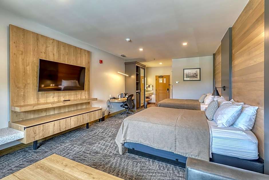 The Lodge at Deadwood